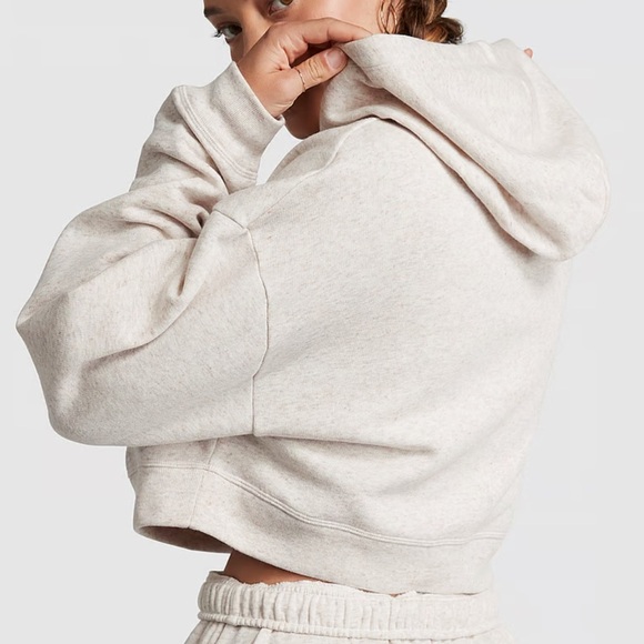 PINK
EVERYDAY FLEECE CROPPED HOODIE - Picture 2 of 6